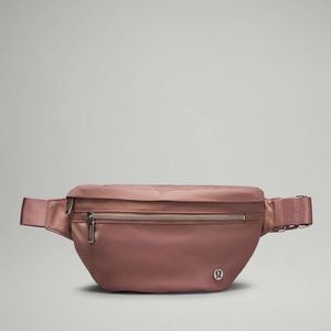Lululemon City Adventurer Belt Bag 2.5L in Twilight Rose